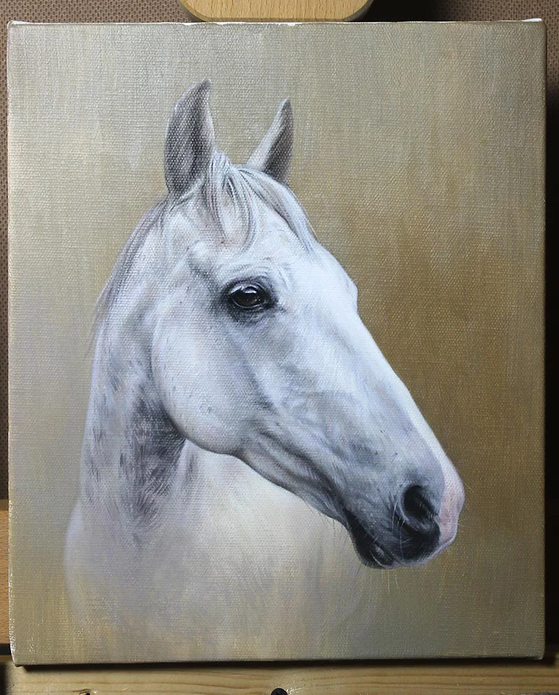 An oil painting of Artu the horse on an easel, illustrating the detailed work in progress on the horse's mane and facial features.