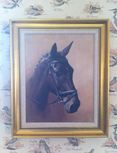 Maja's Christmas Portrait Gift Testimonial A stunning pet portrait that perfectly captures the subject, intended as a Christmas gift for Katrine.